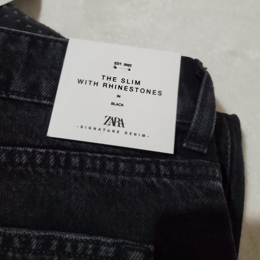 The Slim With Rhinestone Jeans Size 6 - Picture 10 of 11